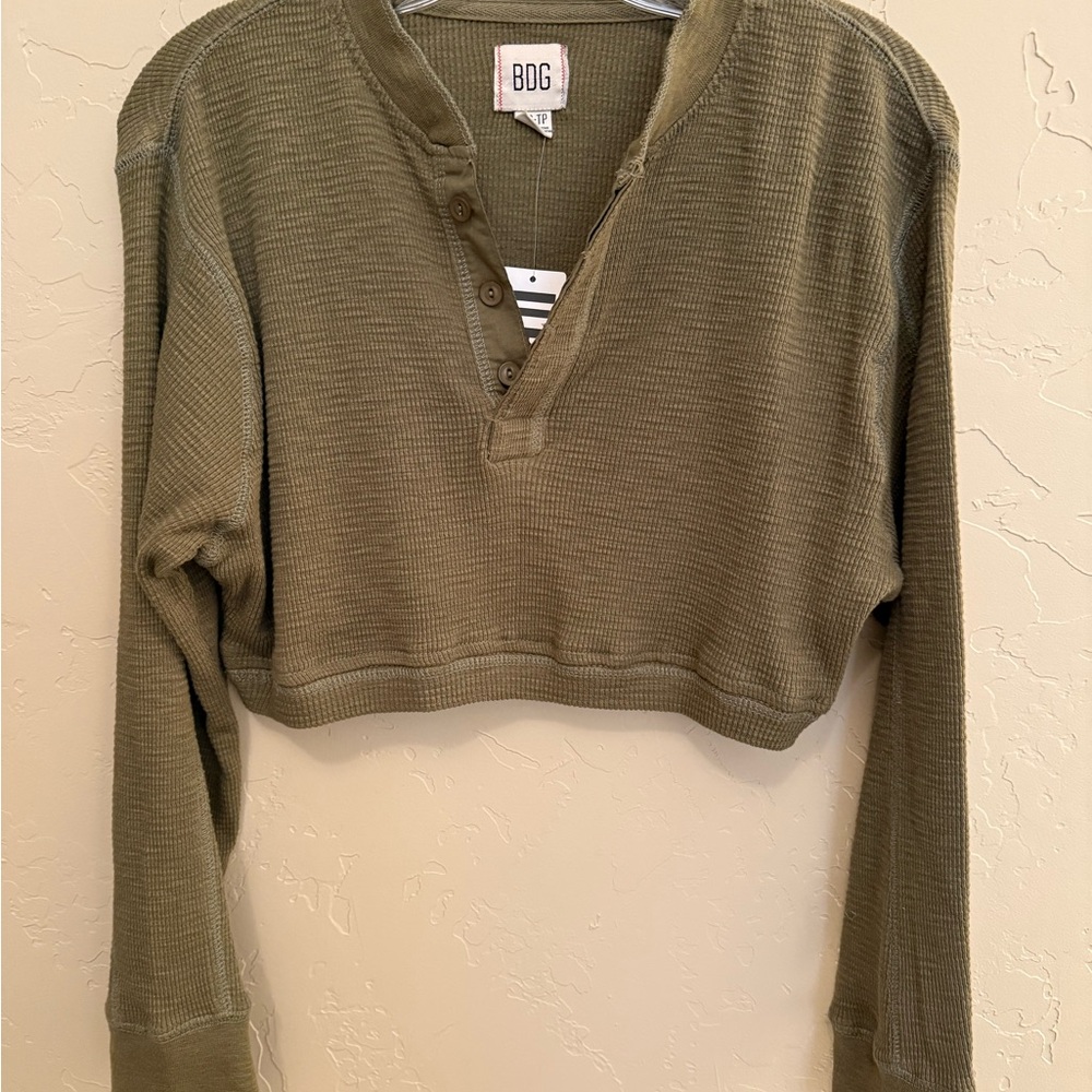 NWT - BDG (Urban Outfitters) Henley Waffle-Knit Long-sleeve Crop Top